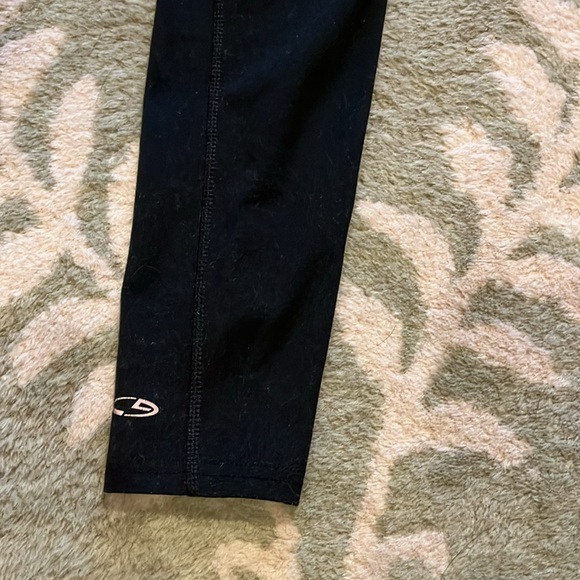 Champion Workout Outfit - Picture 4 of 8